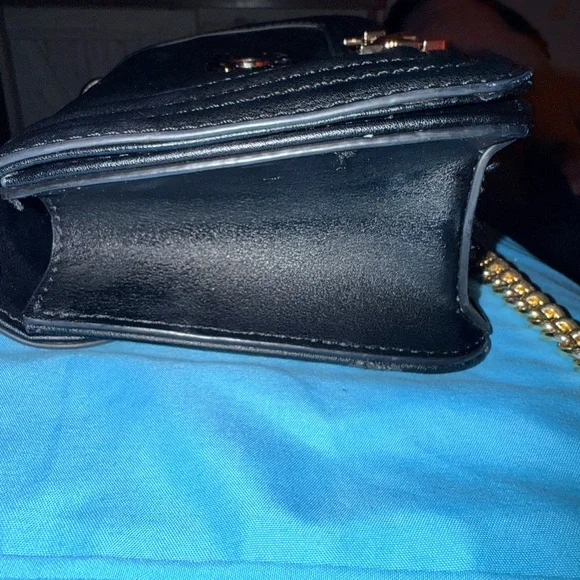 Designer Indpired Black Quilted Leather Shoulder Bag - Picture 13 of 16